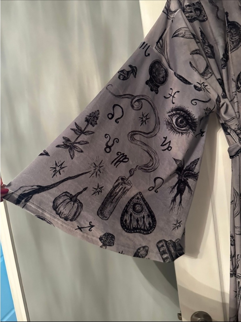 Brett Manning Art Witchy Musings Robe - Picture 11 of 11